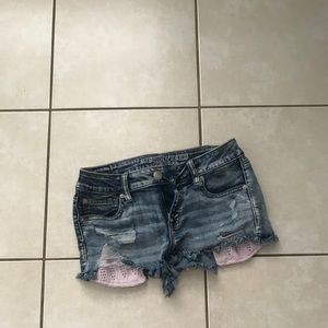American Eagle Denim Shorts with pink pockets!